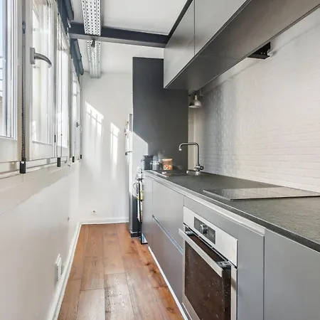 Hyper Centre Montorgueil / Sentier By Weekome * Paris